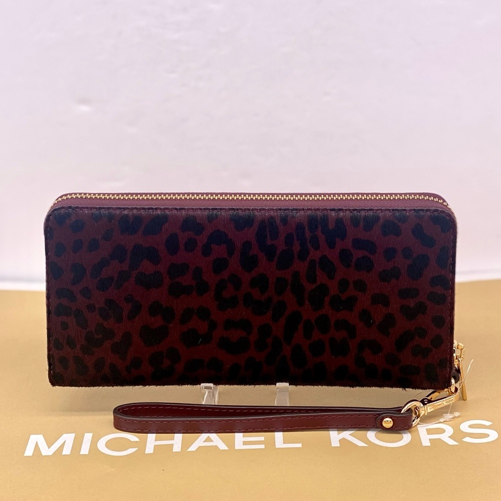 Michael Kors Leopard Print Large Continental Wallet - Picture 14 of 16